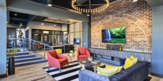 RiverHaus Gallery 26