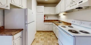 Kendall Manor Apartments Gallery 3