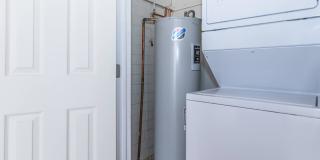 Albany Apartments Gallery 1