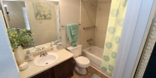 Seasons Apartments Gallery 32