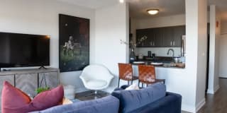 415 Premier Evanston Gallery 3