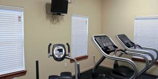 Senior Housing - North Greenbriar Gallery 11