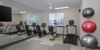 Senior Housing - The Elliott Senior Apartments Gallery 17