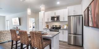 Avery Upscale Apartments Gallery 13