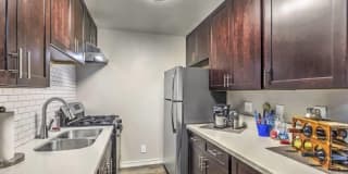 Del Amo Place Apartment Homes Gallery 23