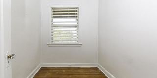 The Kensington Gallery 27