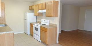 Leslie Road Apartments Gallery 1