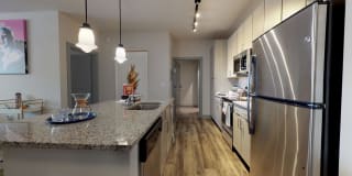 Yugo Greenville Uptown - Student Housing Gallery 68