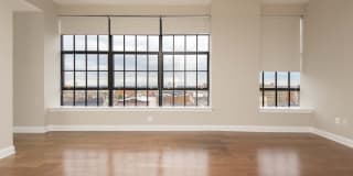 600 on Broad Gallery 31