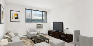 544 West Melrose Gallery 25