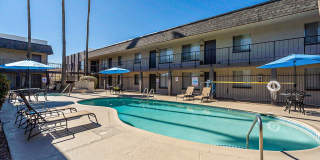 Water's Edge Apartments Gallery 7