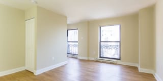 Walnut Square Gallery 1