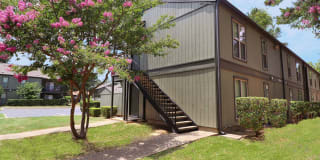 Seasons Apartments Gallery 27