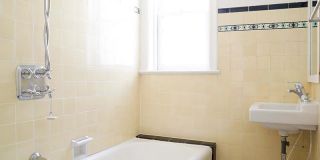 The Kensington Gallery 26