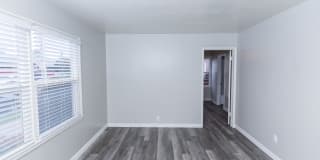 1094 Cherry Ave Gallery 7