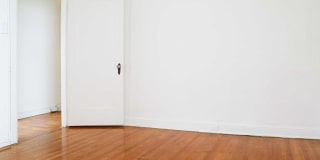 The Kensington Gallery 19