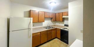 Golden Oak Village Apartments Gallery 1
