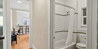 The Cornelia Suites Gallery 8