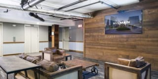 915 Main Street Gallery 20