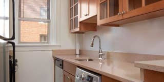 La Reine Apartments Gallery 8