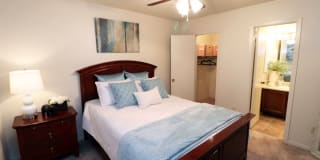 Seasons Apartments Gallery 33