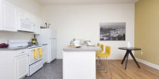 UNIVERSITY APARTMENTS Gallery 4