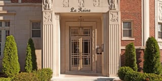 La Reine Apartments Gallery 18