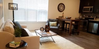 Mayfair West End Gallery 1