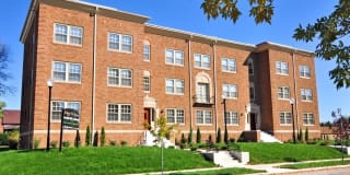 Jackson & Vine Gallery 1