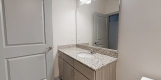 Yugo Greenville Uptown - Student Housing Gallery 82