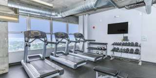 800 Tower City Club Apartments Gallery 28