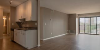 New Boston Square Gallery 5