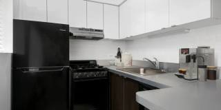 515 West Barry Gallery 3