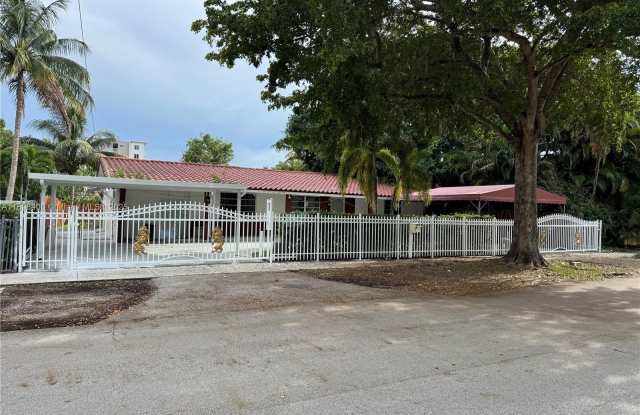 470 NE 127th St - 470 Northeast 127th Street, North Miami, FL 33161 470 NE 127th St - 470 Northeast 127th Street, North Miami, FL 33161