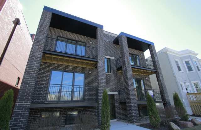 4211 W roscoe Avenue photos photos
