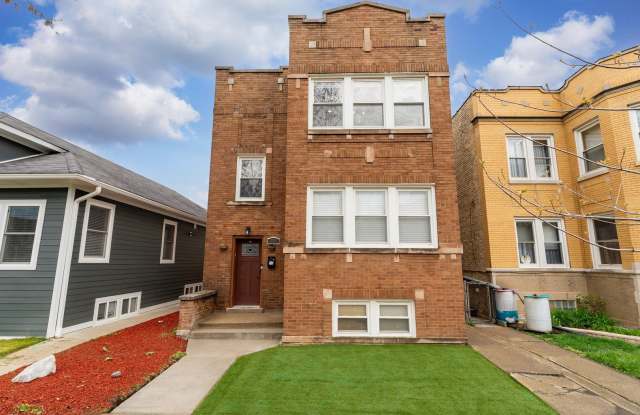 5304 W Cornelia Avenue Gallery 1