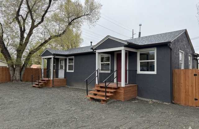Charming 1BR Duplex in Colorado Springs photos photos