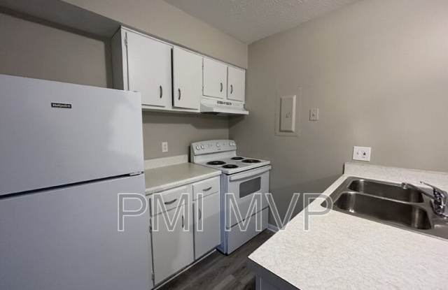 822 Whitethorne Ave photos photos