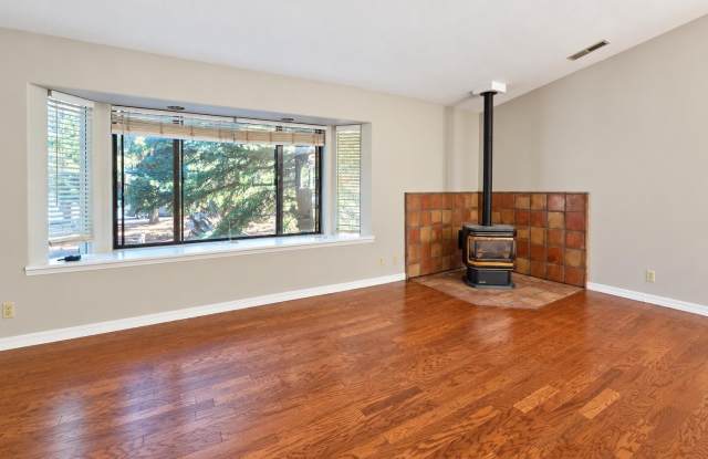 2543 N Fox Run Drive Gallery 4
