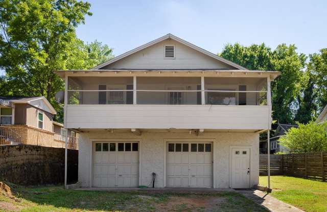 525 North Chestnut Street - 525 North Chestnut Street, Florence, AL 35630