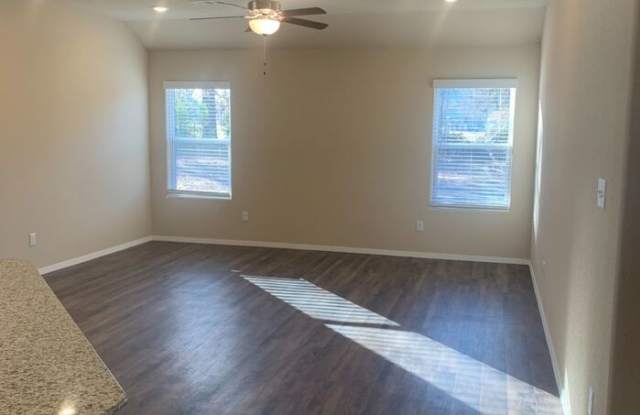 3512 Edinburgh Drive Gallery 4