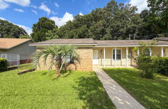 Remodeled 2 Bedroom 1 Bath Duplex for Rent off 9 Mile! photos photos Remodeled 2 Bedroom 1 Bath Duplex for Rent off 9 Mile! photos photos