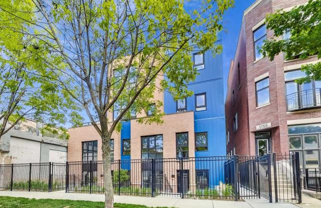 1744 N Western Avenue - 1744 North Western Avenue, Chicago, IL 60647