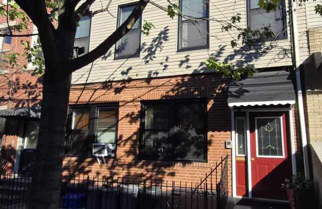 226 Brunswick Street Gallery 1