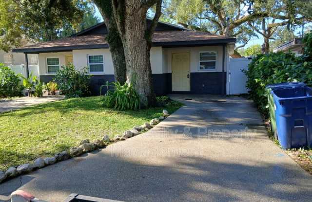 2809 Marconi Street photos photos