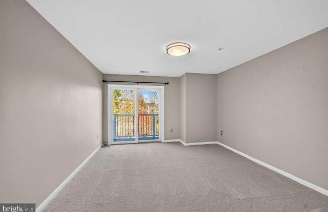 44084 NATALIE Terrace Gallery 4