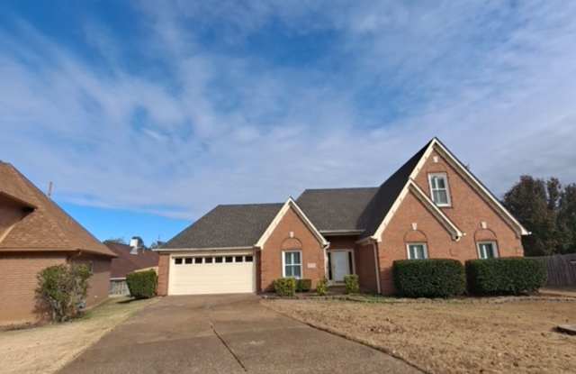 Welcome to your spacious and stylish home at 9152 Bellehurst Cv in Memphis, TN! photos photos