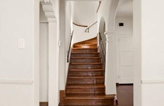 120 S Poinsettia Pl Gallery 4