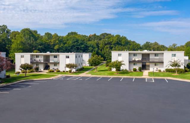 Clemmons Village Apartments Gallery 2