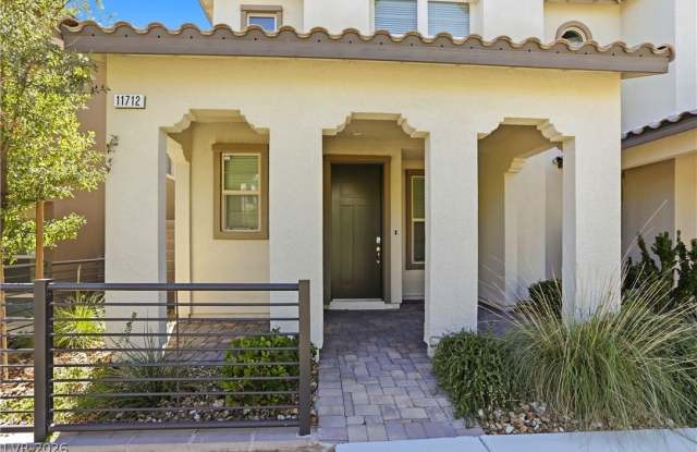 11712 Redwood Mountain Avenue Gallery 3
